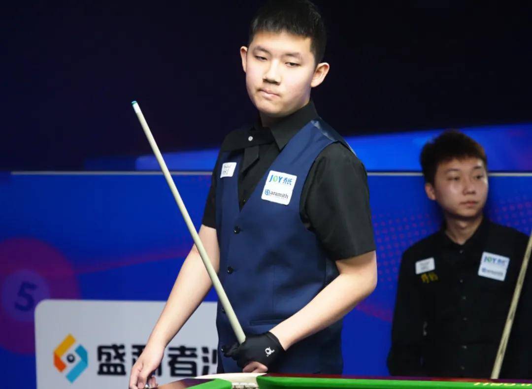 展开了一场 展开了一场