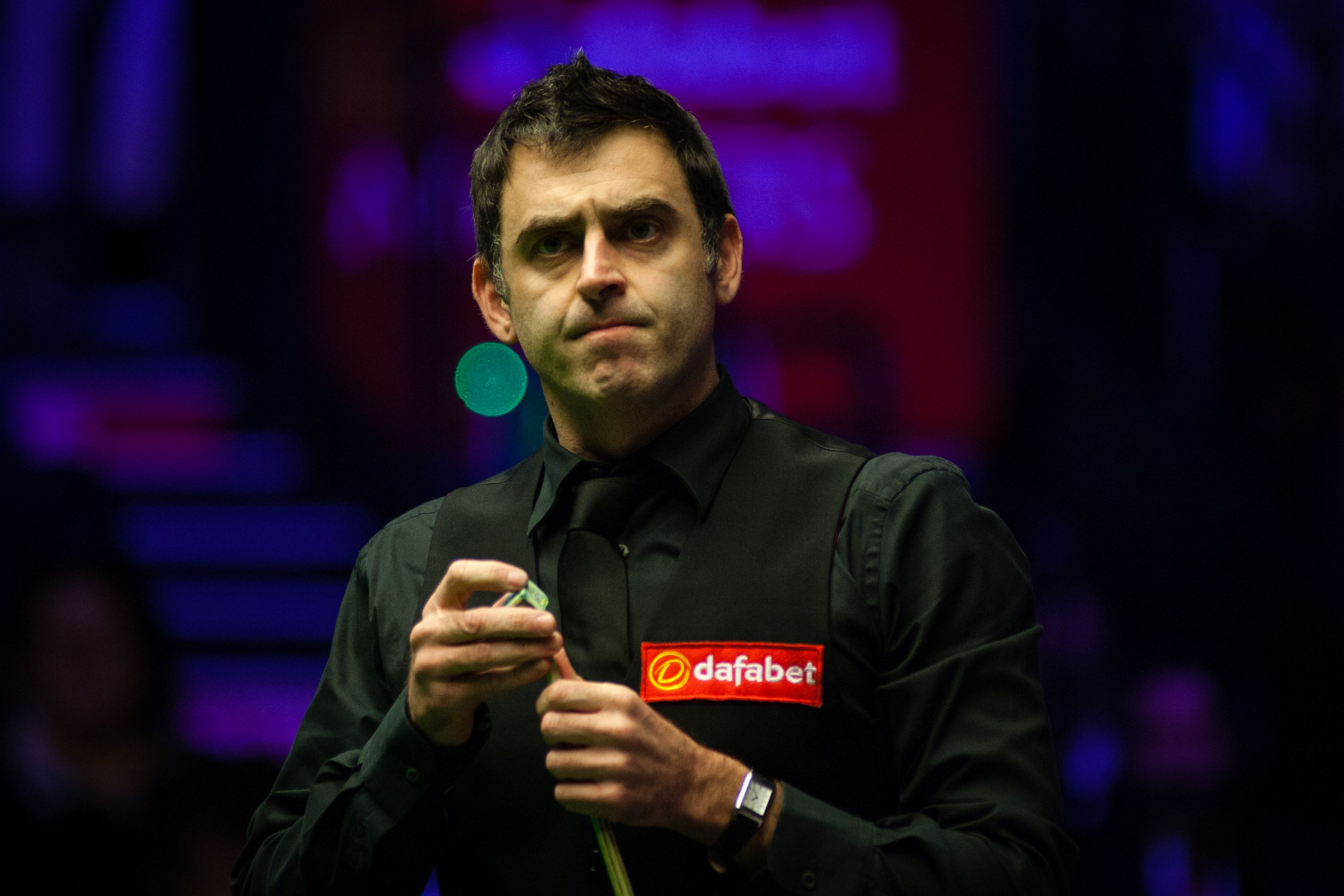 而布朗则以 而布朗则以